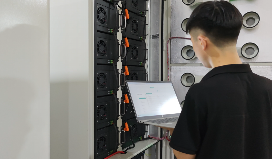 AINEGY Off-grid Solar BESS Cabinet / Air Cooling factory testing photo for C&I standalone power projects